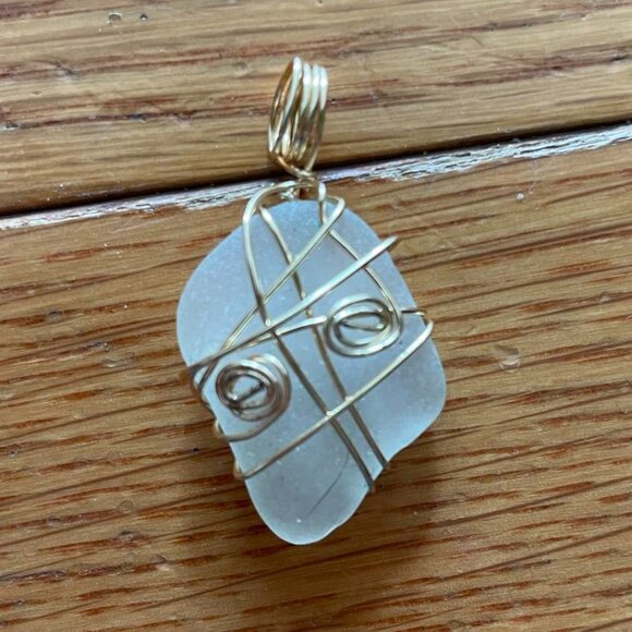 Jewelry - Quartz Pendant and Stretchy Stone Bracelet